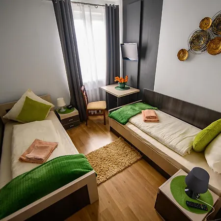 Restauracja Sara 2* Laskowa (Limanowa)