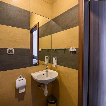 Restauracja Sara فندق Laskowa (Limanowa)
